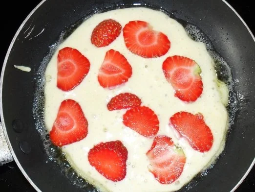 Rezept: Erdbeer - Pfannkuchen Bild Nr. 5 Erdbeer - Pfannkuchen - Rezept - Bild Nr. 5