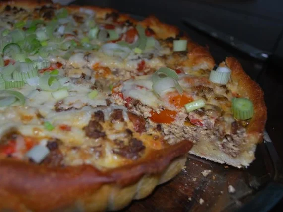 Saftige Hackquiche mit Kirschtomaten - Rezept