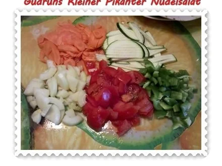 Rezept: Salat: Kleiner pikanter Nudelsalat Bild Nr. 4 Salat: Kleiner pikanter Nudelsalat - Rezept - Bild Nr. 4