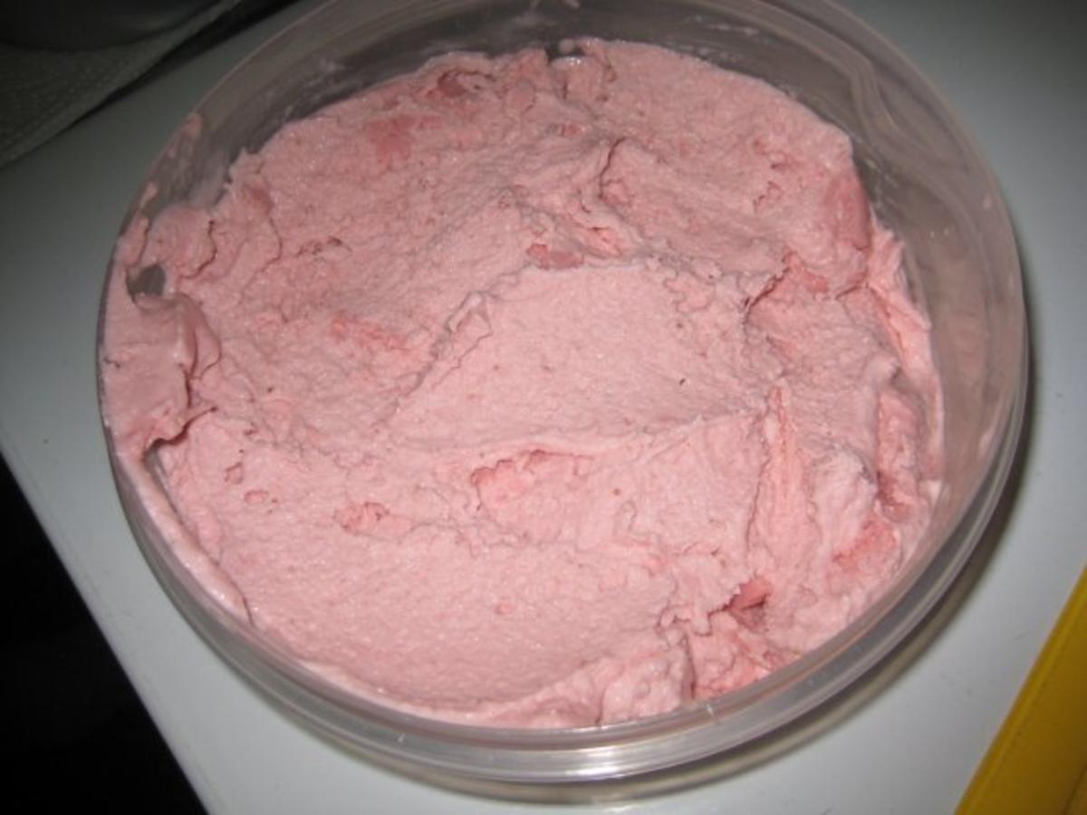 Erdbeer-Eis - Rezept - Bild Nr. 9