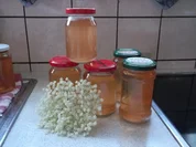 Holunderblüten-Apfelgelee - Rezept