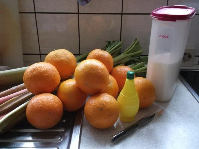 Rezept: Rhabarbersirup Bild Nr. 2 Rhabarbersirup - Rezept - Bild Nr. 2