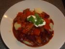Gulasch mit Rote Bete - Rezept