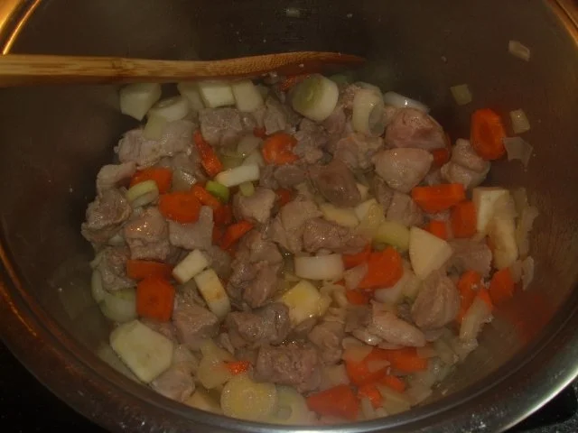 Rezept: Gulasch mit Rote Bete Bild Nr. 3 Gulasch mit Rote Bete - Rezept - Bild Nr. 3