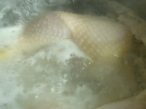 Hühnerbouillon mit Pfiffiger Einlage - Rezept - Bild Nr. 5