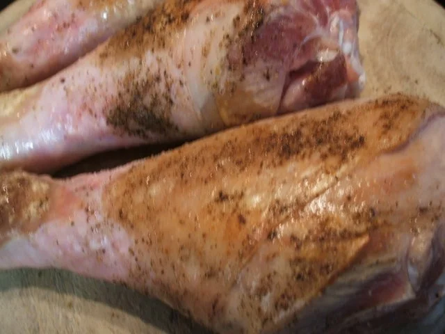 Geflügel: Putenkeulen mit Champignonsoße und Ofenkartoffeln - Rezept - Bild Nr. 4