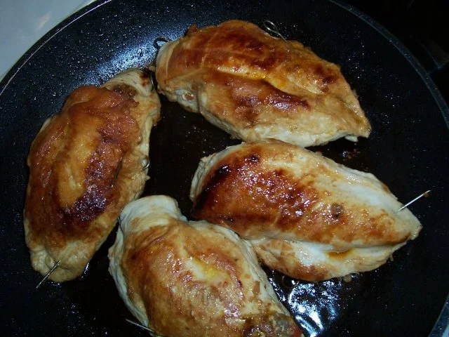 Rezept: Hähnchenbrustfilet, gefüllt mit Steinpilzen und Pfifferlingen (mein 100-tes...) Bild Nr. 8 Hähnchenbrustfilet, gefüllt mit Steinpilzen und Pfifferlingen (mein 100-tes...) - Rezept - Bild Nr. 8