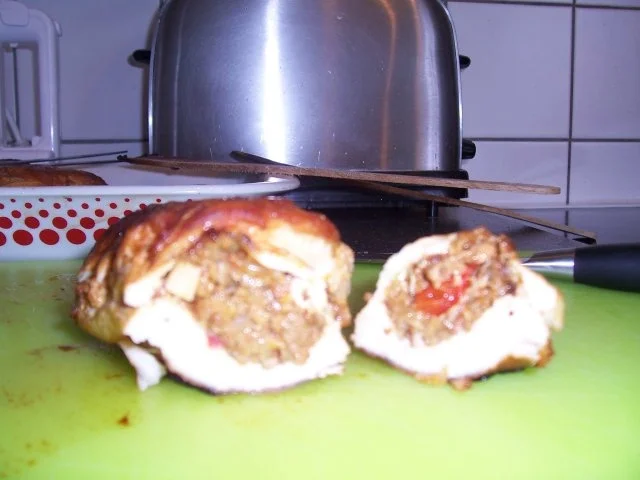 Rezept: Hähnchenbrustfilet, gefüllt mit Steinpilzen und Pfifferlingen (mein 100-tes...) Bild Nr. 9 Hähnchenbrustfilet, gefüllt mit Steinpilzen und Pfifferlingen (mein 100-tes...) - Rezept - Bild Nr. 9