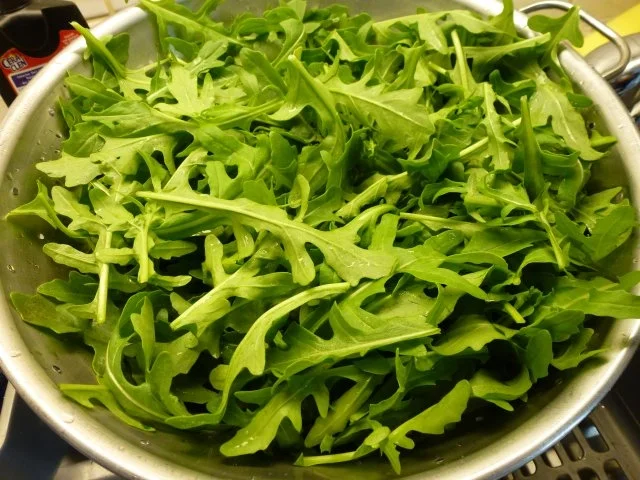 Rezept: Wilde Rauke Salat mit Frikadelle Bild Nr. 6 Wilde Rauke Salat mit Frikadelle - Rezept - Bild Nr. 6