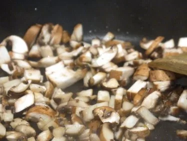 Yufka-Teigtaschen mit Minz-Knoblauch-Dip - Rezept - Bild Nr. 6