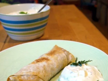 Yufka-Teigtaschen mit Minz-Knoblauch-Dip - Rezept - Bild Nr. 15