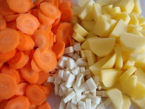 Rezept: Gemüsetopf mit deftiger Einlage Bild Nr. 6 Gemüsetopf mit deftiger Einlage - Rezept - Bild Nr. 6