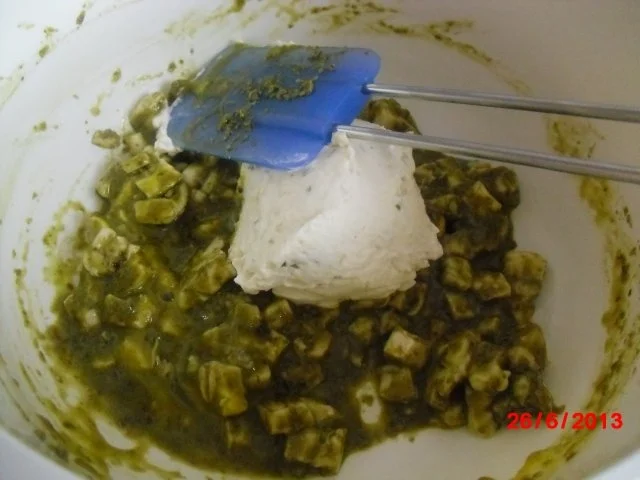 Rezept: Muffin mit Camembert, Pesto und Kräuterquark = es müssen nicht immer süße Muffins sein. Bild Nr. 5 Muffin mit Camembert, Pesto und Kräuterquark = es müssen nicht immer süße Muffins sein. - Rezept - Bild Nr. 5