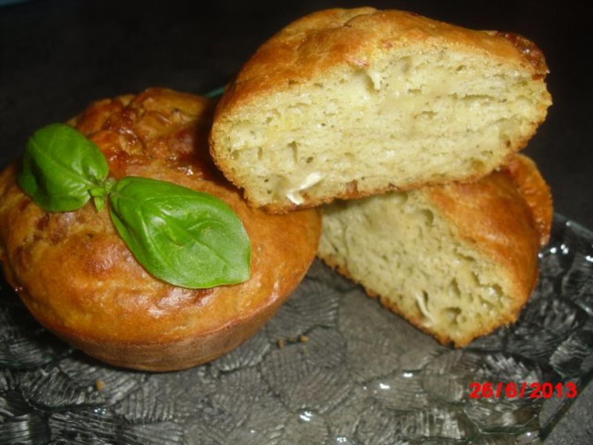 Muffin mit Camembert, Pesto und Kräuterquark = es müssen nicht immer süße Muffins sein. - Rezept