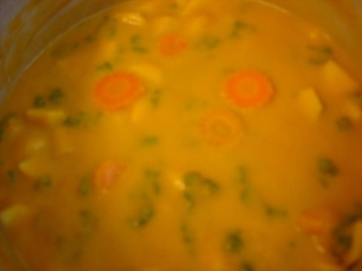 Ingwer-Möhren-Curry-Suppe - Rezept mit Bild - kochbar.de