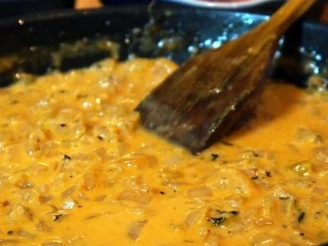 Rezept: Überbackenes Zwiebel-Cidre-Huhn Bild Nr. 9 Überbackenes Zwiebel-Cidre-Huhn - Rezept - Bild Nr. 9