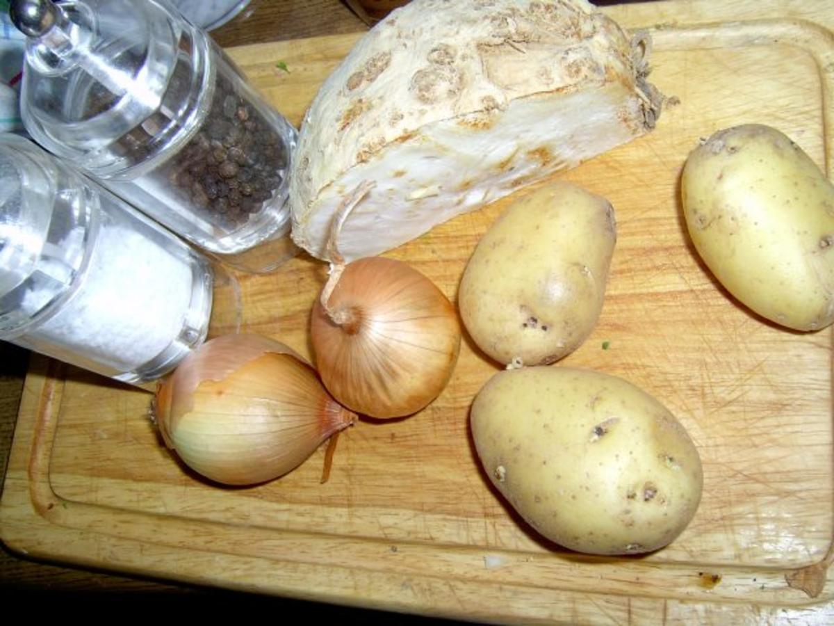 Kartoffelsuppe mit Kasseler Nackenkotelett - Rezept - Bild Nr. 2