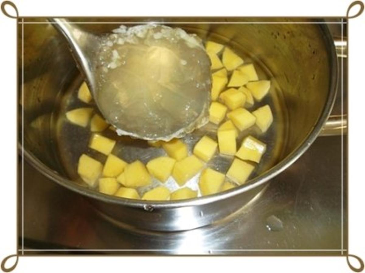 Lauch-Kartoffelcremesuppe  mit gewürfelter Wurst dazu. - Rezept - Bild Nr. 9