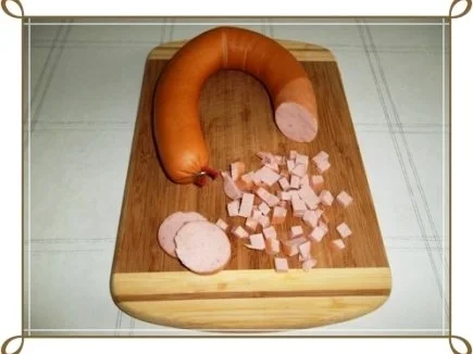 Rezept: Lauch-Kartoffelcremesuppe mit gewürfelter Wurst dazu. Bild Nr. 15 Lauch-Kartoffelcremesuppe mit gewürfelter Wurst dazu. - Rezept - Bild Nr. 15