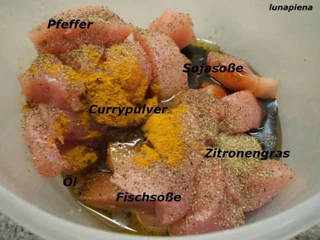Geflügel: Hühnergeschnetzeltes in Apfel-Zwiebel-Soße - Rezept - Bild Nr. 3