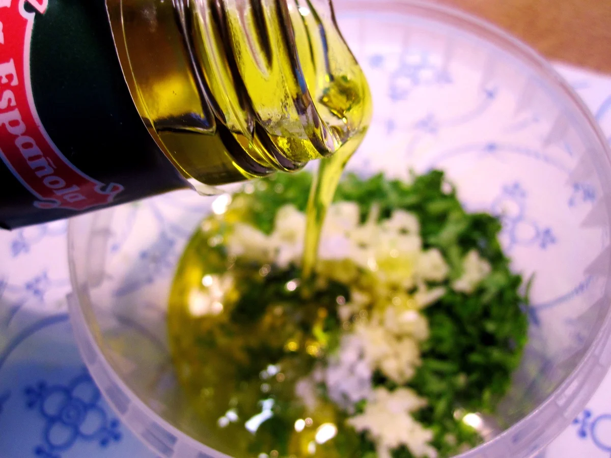 Gremolata in Olivenöl ... - Rezept - Bild Nr. 330