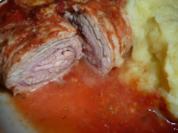 Schweineroulade im Tomatenbett - Rezept