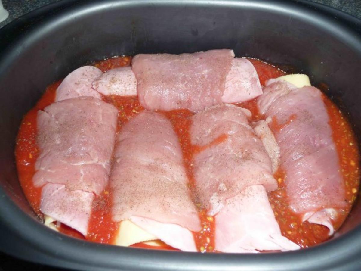 Schweineroulade im Tomatenbett - Rezept - Bild Nr. 8