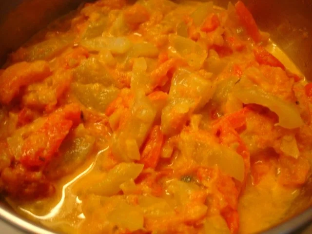 Forelle Müllerin mit Tomaten-Paprika-Gurken-Gemüse und Kartoffelpilzen - Rezept - Bild Nr. 13