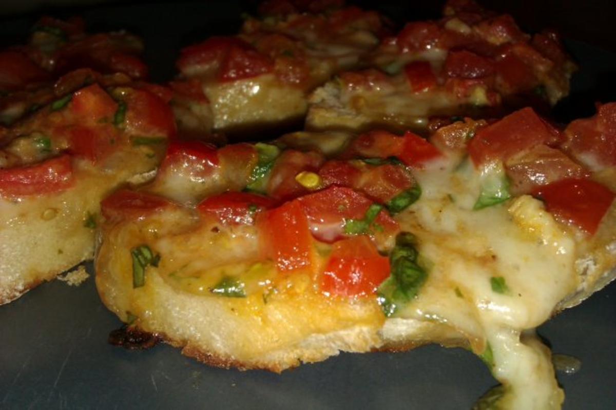 Tomaten-Mozzarella-Bruschetta - Rezept