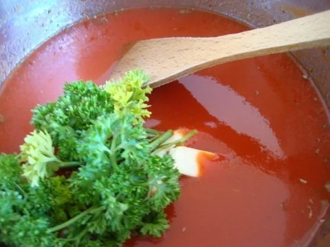 ein scharfes Tomatensüppchen mit feiner Einlage - Rezept - Bild Nr. 3