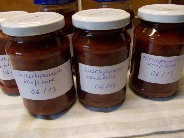 Rezept: Kirschpunschkonfitüre Kirschpunschkonfitüre - Rezept