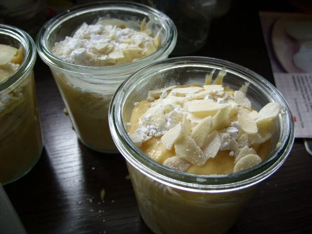 Rezept: Kuchen im Glas: Apfel - Mandel Bild Nr. 2 Kuchen im Glas: Apfel - Mandel - Rezept - Bild Nr. 2