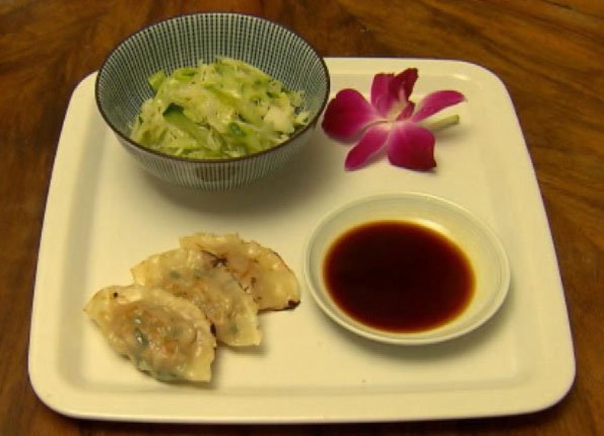 Gyoza mit Krautsalat (Manuel Cortez) - Rezept