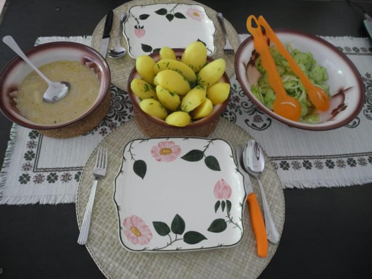 Spargel in Reis-Schlagcreme mit Schnittlauchkartoffeln und Gurkensalat - Rezept - Bild Nr. 2