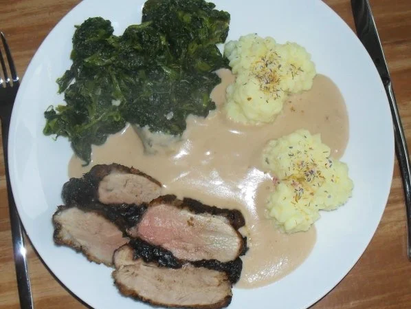 Rezept: Entenbrust mit Portweinpflaumen Entenbrust mit Portweinpflaumen - Rezept