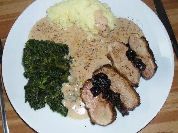 Rezept: Entenbrust mit Portweinpflaumen Bild Nr. 2 Entenbrust mit Portweinpflaumen - Rezept - Bild Nr. 2