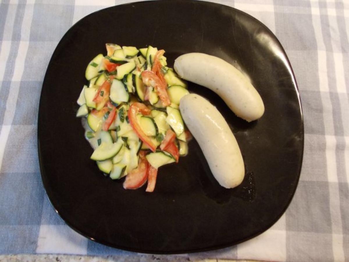 Zucchini-Paprika-Salat - Rezept