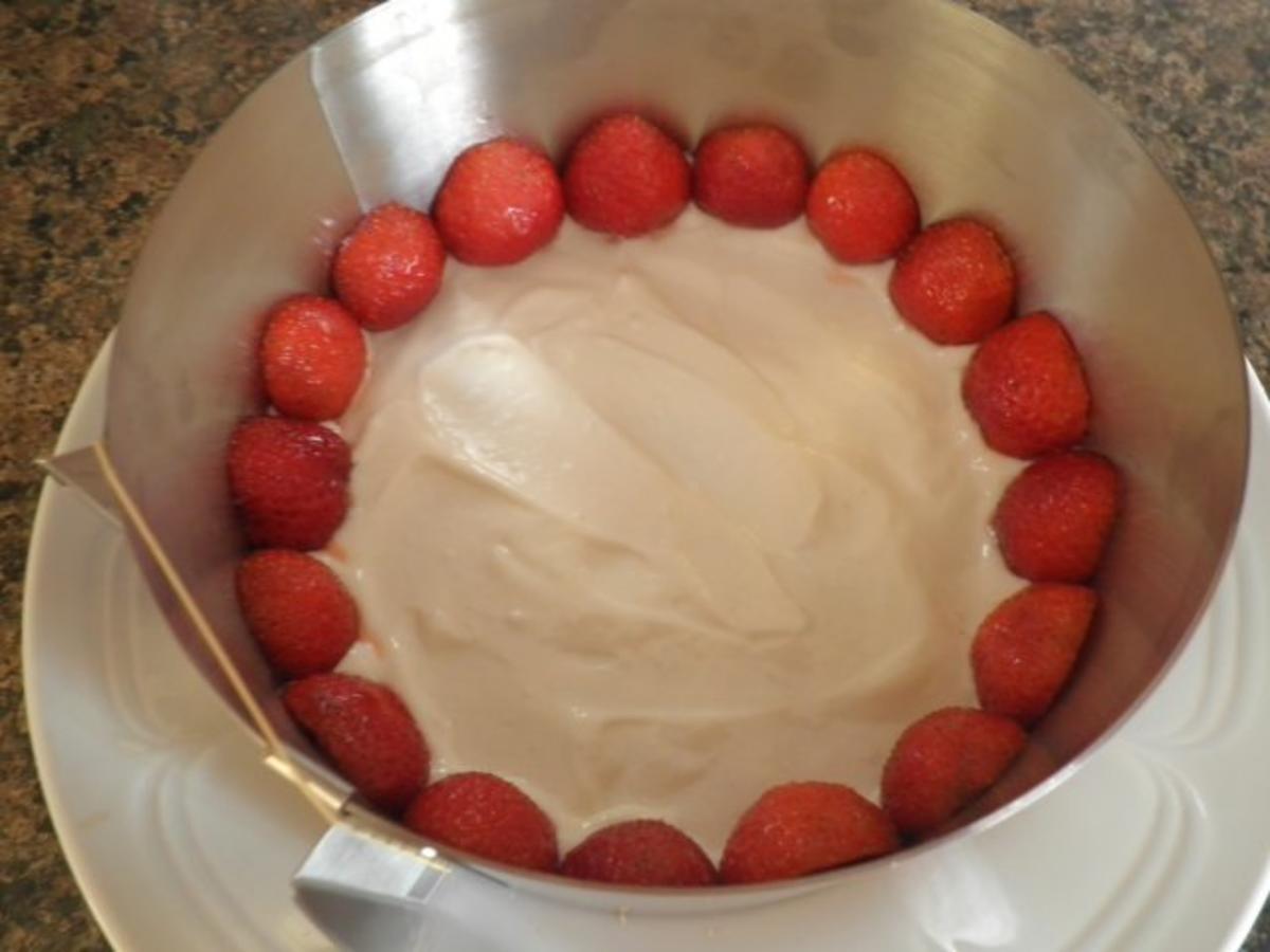 Kleine Erdbeer - Käse - Torte ... - Rezept - Bild Nr. 10
