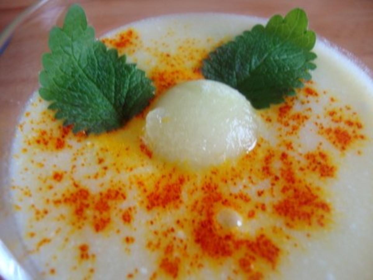 Kalte Melonensuppe mit Safran - Rezept - Bild Nr. 2