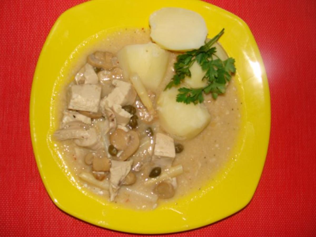 Bilder für Ahab's Asia Ragout mit Fleisch vom Mais-Suppenhuhn. - Rezept