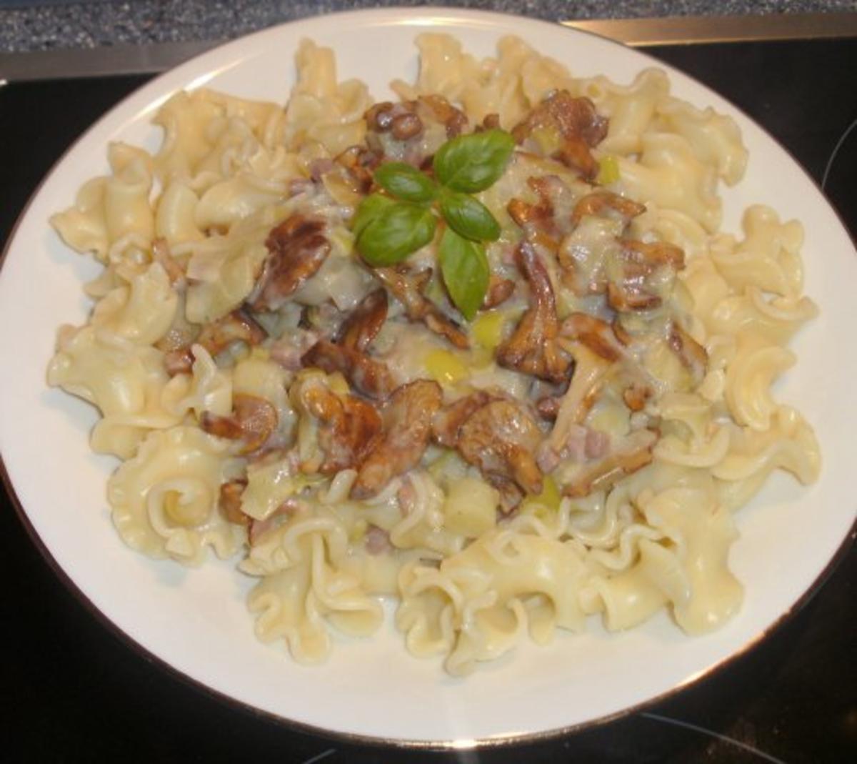 Bilder für Pfifferling-Lauch-Pasta - Rezept