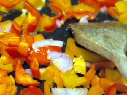 Hähnchen in geröstetem Paprikarahm mit Vollkorn-Basmati-Reis - Rezept - Bild Nr. 7