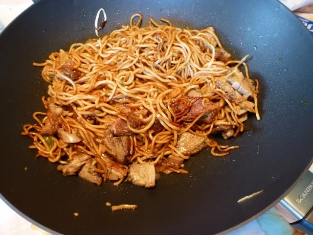 Entenbrust, Nudeln, Kräuter und Orangensauce gewokt - Rezept - Bild Nr. 3