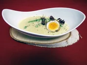 Spargelschaumsüppchen mit gebackenem Ei - Rezept
