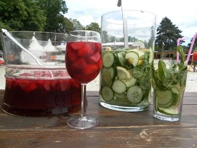 Rezept: Erdbeerbowle und Kinderpunsch Bild Nr. 2 Erdbeerbowle und Kinderpunsch - Rezept - Bild Nr. 2