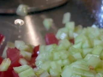 Kunterbunter Quinoasalat mit Orangen-Tomaten-Dressing - Rezept - Bild Nr. 4