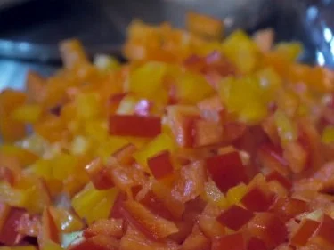 Kunterbunter Quinoasalat mit Orangen-Tomaten-Dressing - Rezept - Bild Nr. 5