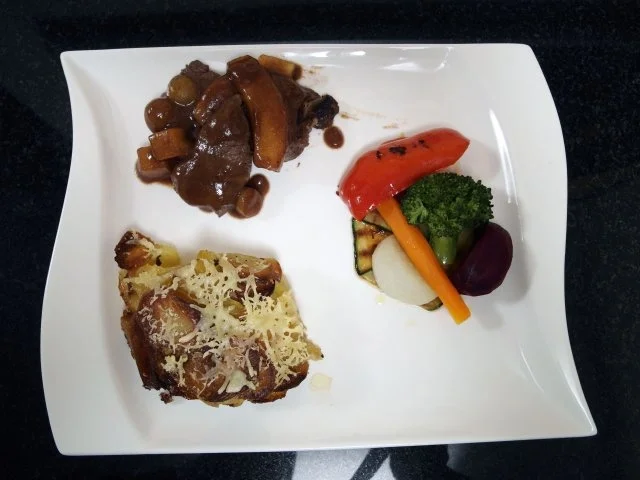 Rezept: Fruchtige Wildtriologie an Oldenburger Marktgemüse und Kartoffelgratin Fruchtige Wildtriologie an Oldenburger Marktgemüse und Kartoffelgratin - Rezept