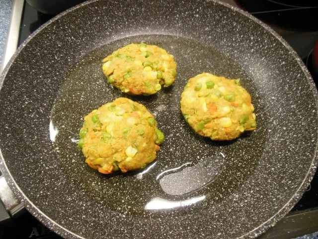 Rezept: Vegetarisch: Gemüseburger Bild Nr. 2 Vegetarisch: Gemüseburger - Rezept - Bild Nr. 2