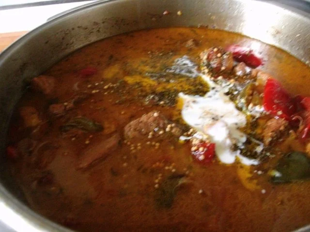 Rezept: Paprikarahmgulasch Bild Nr. 10 Paprikarahmgulasch - Rezept - Bild Nr. 10